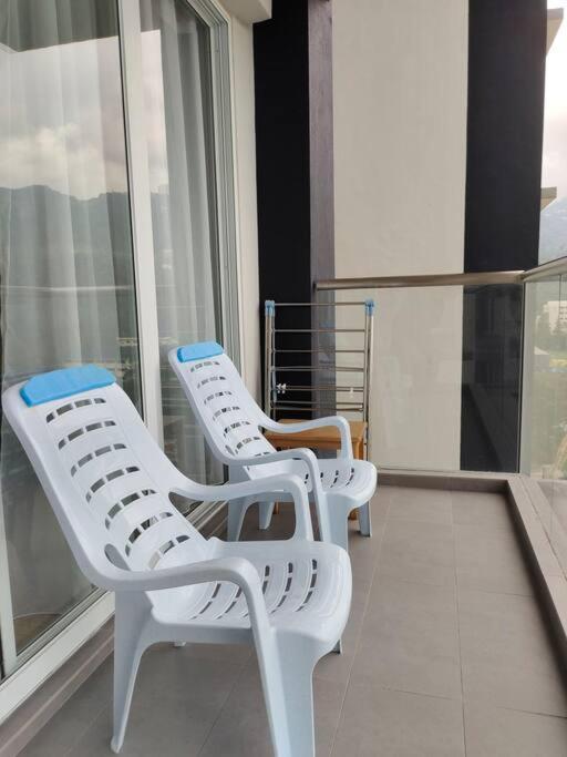 Apartment Windmill Genting Lovely 2r2b With Parking & Wifi *